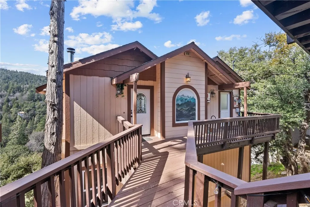 Crestline, CA 92325