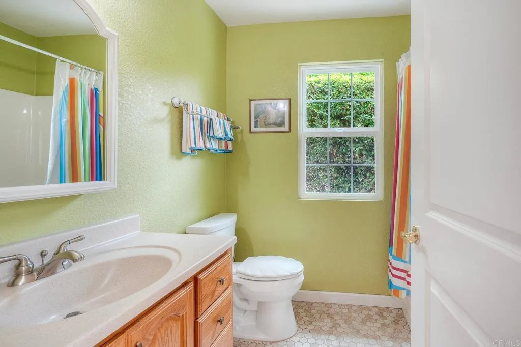 https://cdn.realtyfeed.com/cdn/127/306763770/2df8fabdfc4f273daeaece98fe4435ca.webp