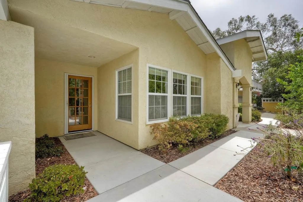 https://cdn.realtyfeed.com/cdn/127/306763770/ec92a245c4a7d84f8a61b5a2727ba56f.webp