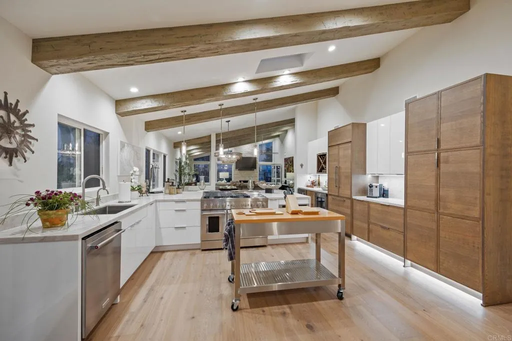 https://cdn.realtyfeed.com/cdn/127/306763774/b228a515ef5f10d3de0a7a230e441eb6.webp