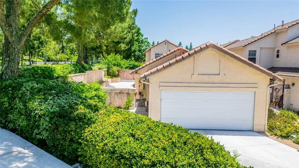 6843 Cabrini Court