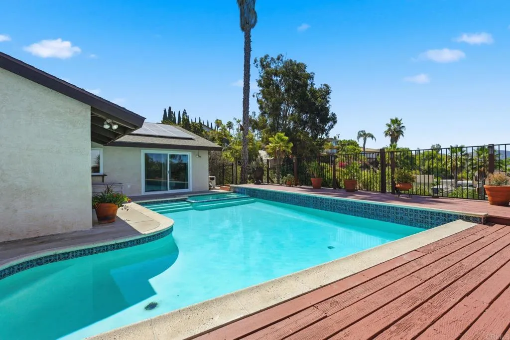 https://cdn.realtyfeed.com/cdn/127/306763788/68a3547698d2fb9db52ba1b631f678f0.webp