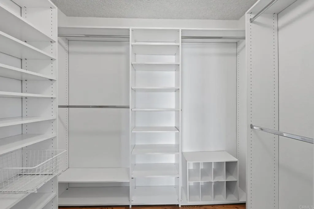 https://cdn.realtyfeed.com/cdn/127/306763788/aabb7e6dd9a84aede3e488b399af8bf1.webp