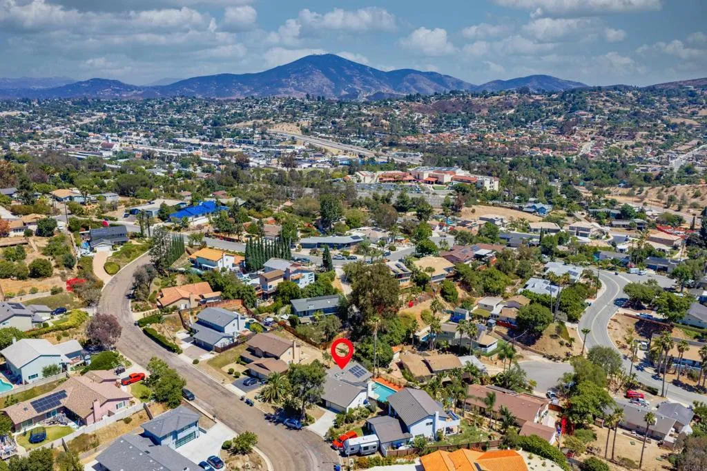 https://cdn.realtyfeed.com/cdn/127/306763788/ed6c97d8f7db55366481b2545bb5c1fe.webp