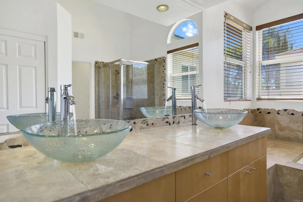 https://cdn.realtyfeed.com/cdn/127/306763819/78a16aa8726125e8965fe31f070b85b7.webp