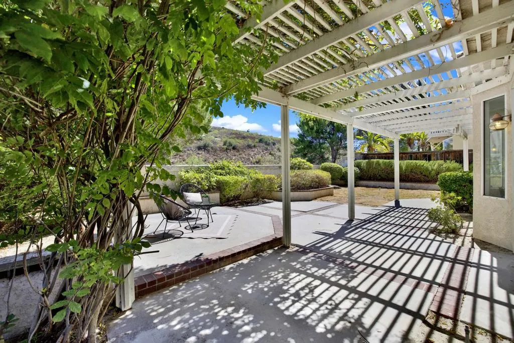 https://cdn.realtyfeed.com/cdn/127/306763819/c672fead5b8313e8e42465538dc407b9.webp