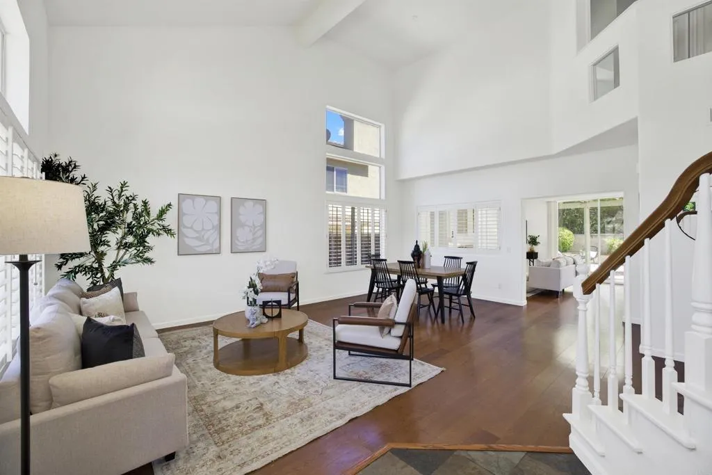 https://cdn.realtyfeed.com/cdn/127/306763819/e14cf8769b124ecf9f1b12f378b9b4c9.webp