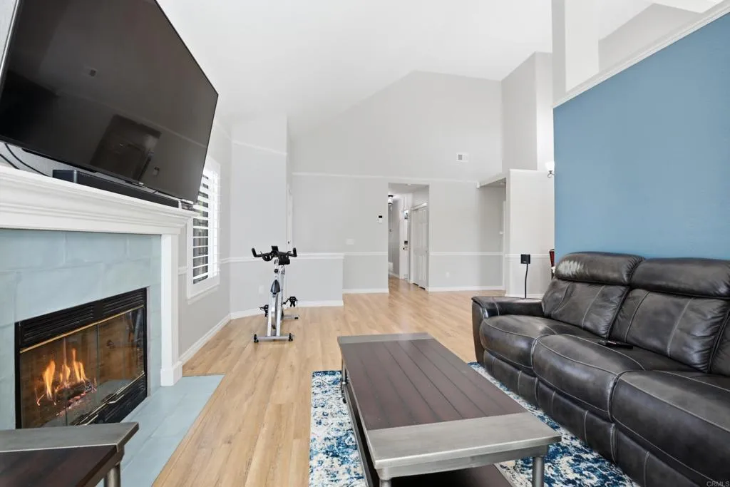 https://cdn.realtyfeed.com/cdn/127/306763825/2eb1c5835472a9a497428a39bcb3d405.webp