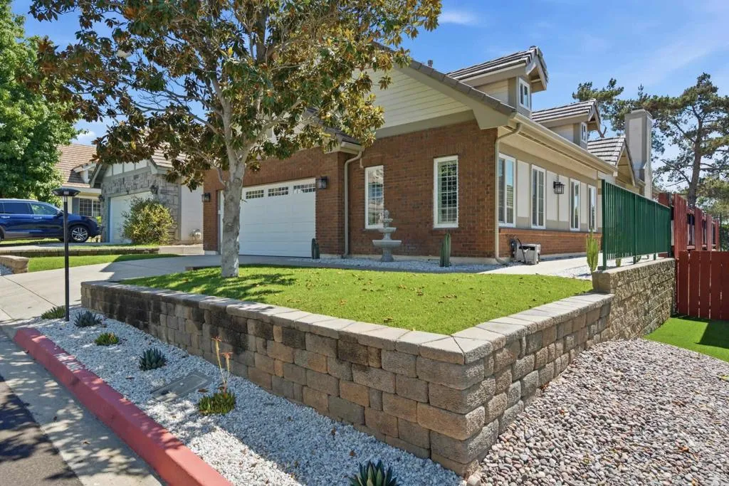 879 English Holly Lane, San Marcos, CA 92078 - Photo 2 of 32, San Marcos, CA