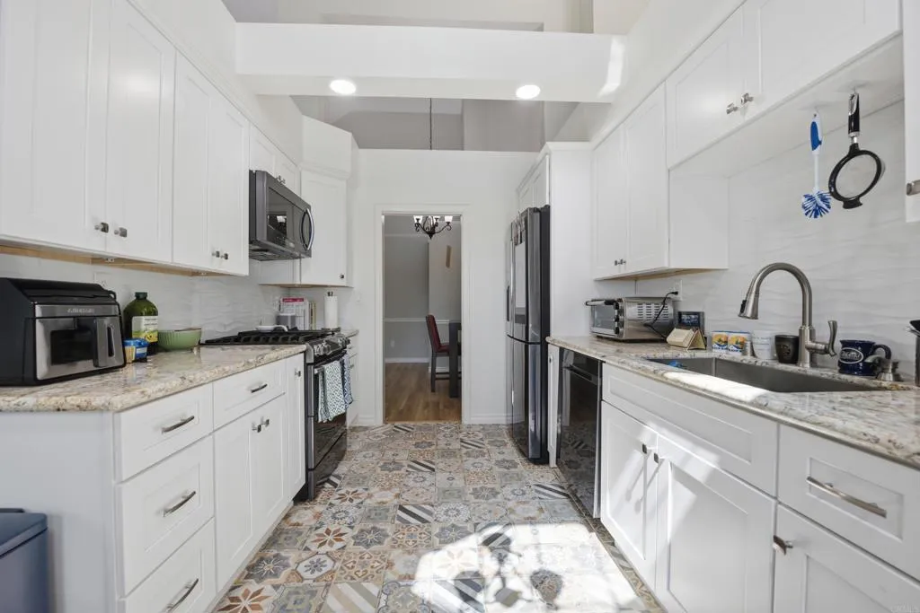 https://cdn.realtyfeed.com/cdn/127/306763825/3e132618d7e61c70958a12b7f8e8eeea.webp