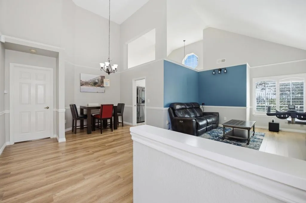 879 English Holly Lane, San Marcos, CA 92078 - Photo 4 of 32, San Marcos, CA