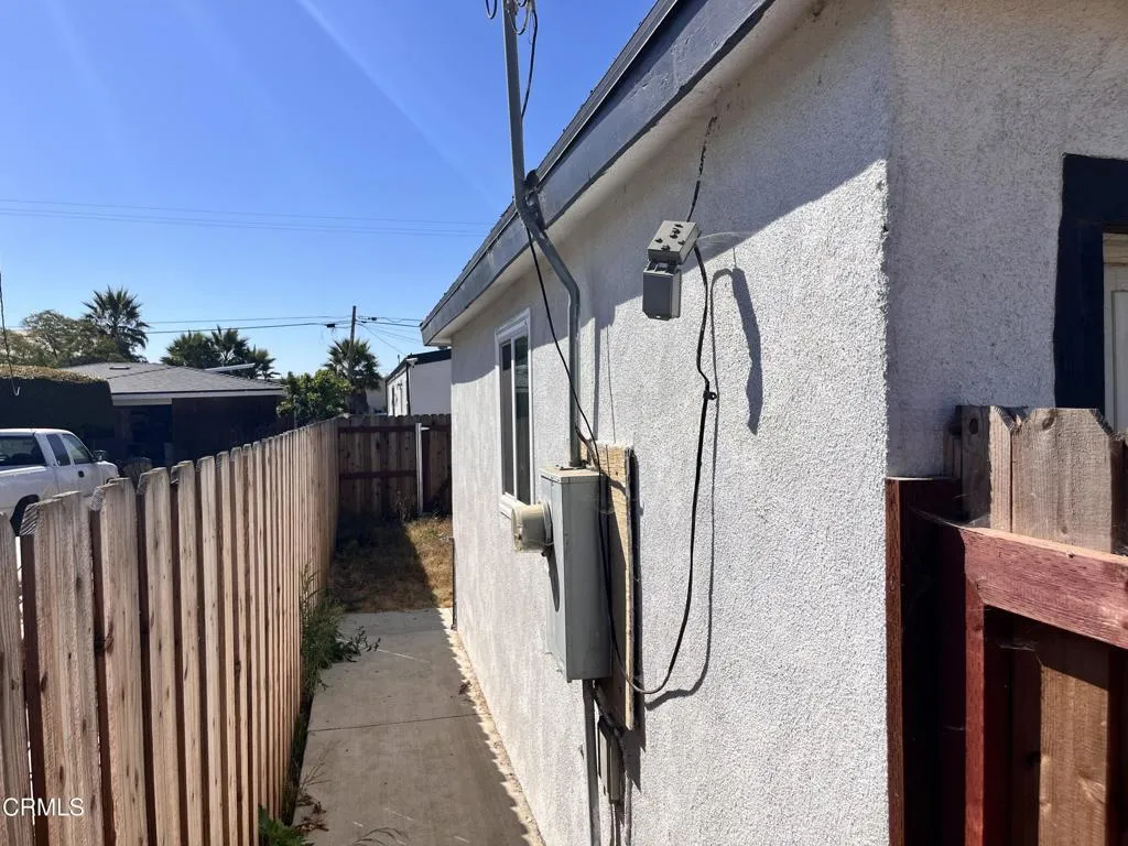 11333 Azahar Street, Ventura, CA 93004 - Photo 2 of 5, Ventura, CA