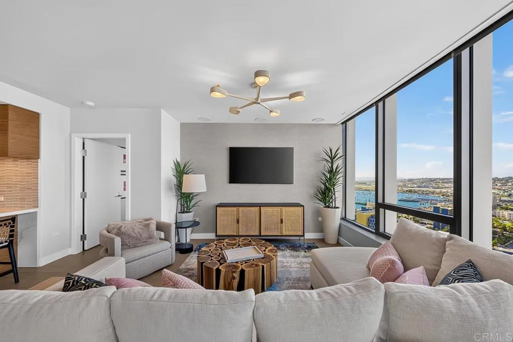 https://cdn.realtyfeed.com/cdn/127/306763987/593d035c12041e919e5f51a81e0e681b.webp