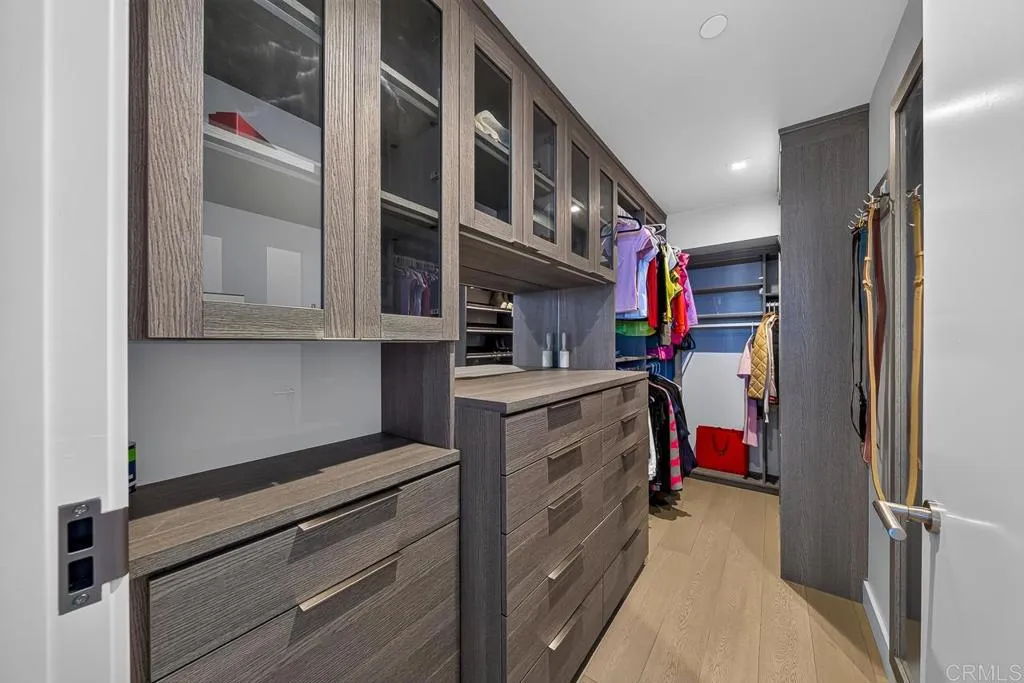 https://cdn.realtyfeed.com/cdn/127/306763987/725fafdfd7f8ea85cf97afc948dd42fe.webp