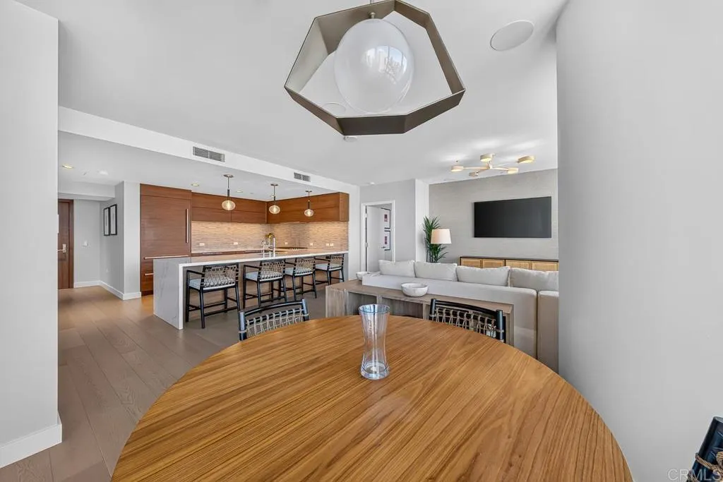https://cdn.realtyfeed.com/cdn/127/306763987/ac073a22defc01a9b6ee22099cb74e6e.webp