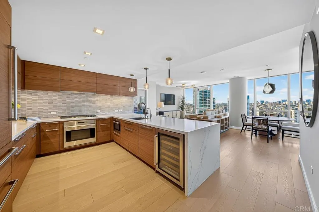 https://cdn.realtyfeed.com/cdn/127/306763987/eb46e4c67cff28686d376d7d4f6bf040.webp