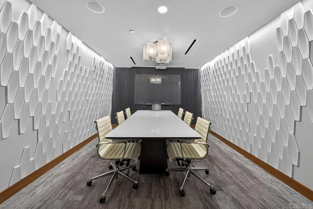 https://cdn.realtyfeed.com/cdn/127/306763987/f4aa1f149129d75a0354802503468f61.webp