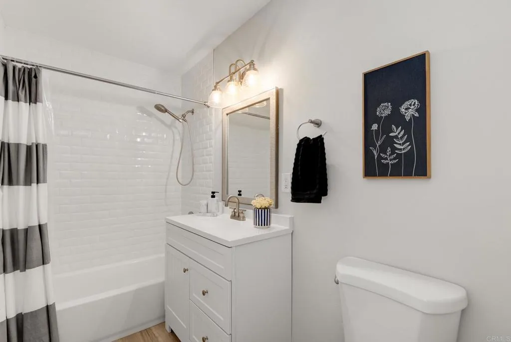 https://cdn.realtyfeed.com/cdn/127/306763989/168a66eda83c3067f9e7356eb0a13c9c.webp