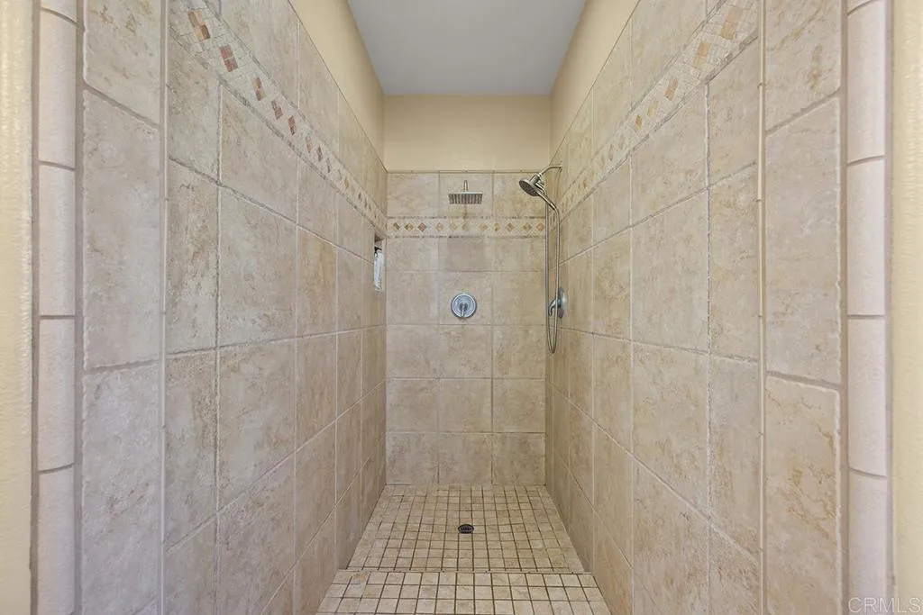 https://cdn.realtyfeed.com/cdn/127/306763990/23ac43b6e9153ac80118fe1cb5034325.webp