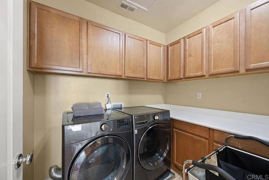 https://cdn.realtyfeed.com/cdn/127/306763990/3dbc701df53b20bff738811e7c6d72ad.webp