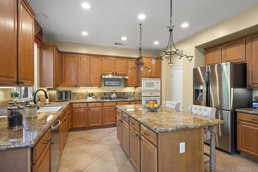 https://cdn.realtyfeed.com/cdn/127/306763990/aeeb715e024c47530087e69c56b1fb12.webp