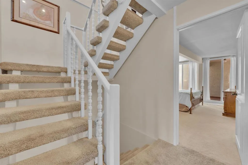 https://cdn.realtyfeed.com/cdn/127/306763992/6c18dc41dc26cd2b51a522bffd14ff4c.webp