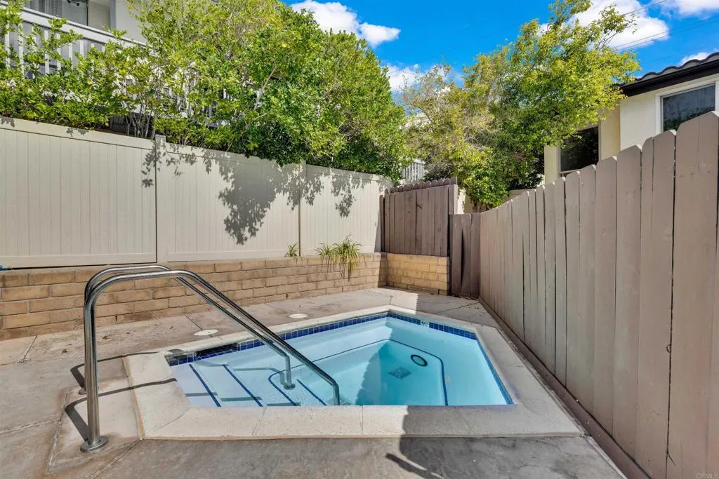 https://cdn.realtyfeed.com/cdn/127/306763992/7f87442ef520d8cbe9f211e7f2c5fcce.webp