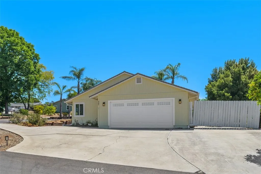 985 N Main, Fallbrook, CA 92028 - Photo 2 of 30, Fallbrook, CA