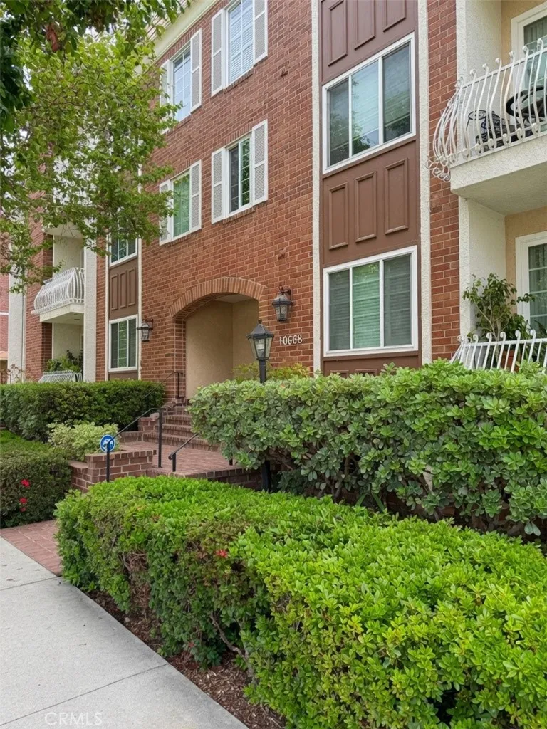 10668 Eastborne, Los Angeles, CA 90024 - Main photo, Los Angeles, CA