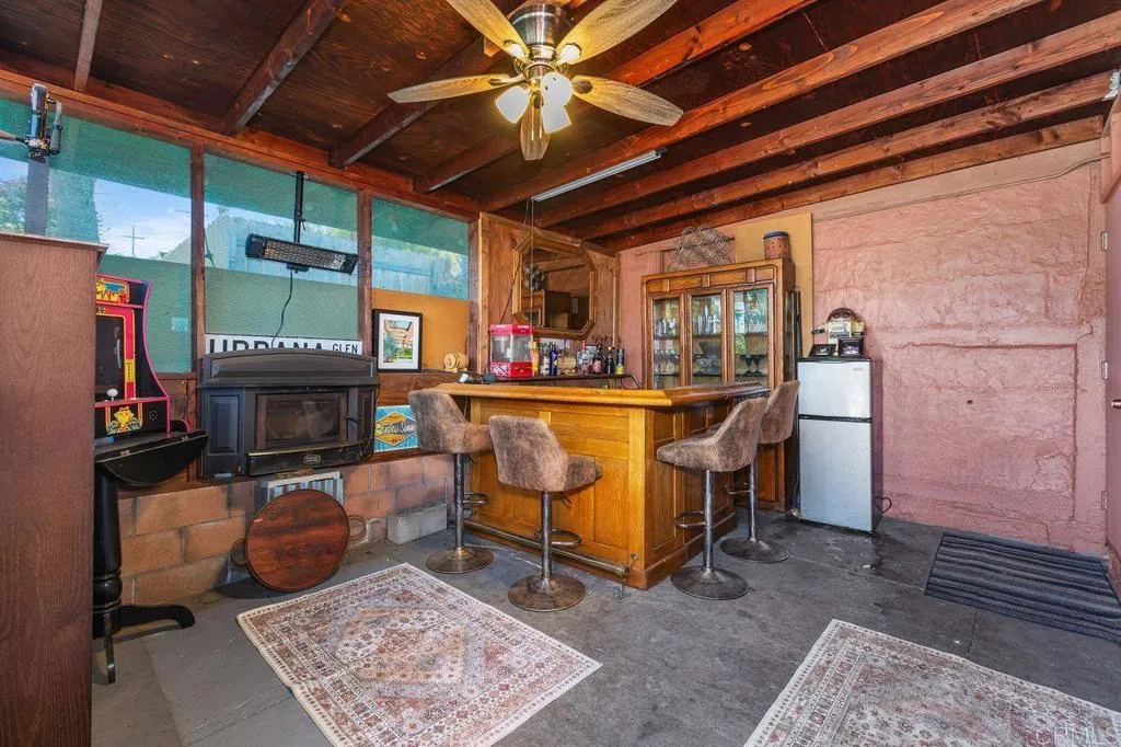 https://cdn.realtyfeed.com/cdn/127/306764020/2f7d7ef49287c2a98a55460d48687b68.webp