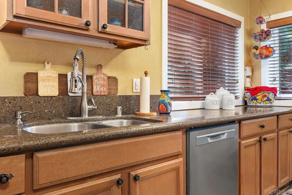 https://cdn.realtyfeed.com/cdn/127/306764020/9e884d322b7aa0c7f3d268c29608cd47.webp