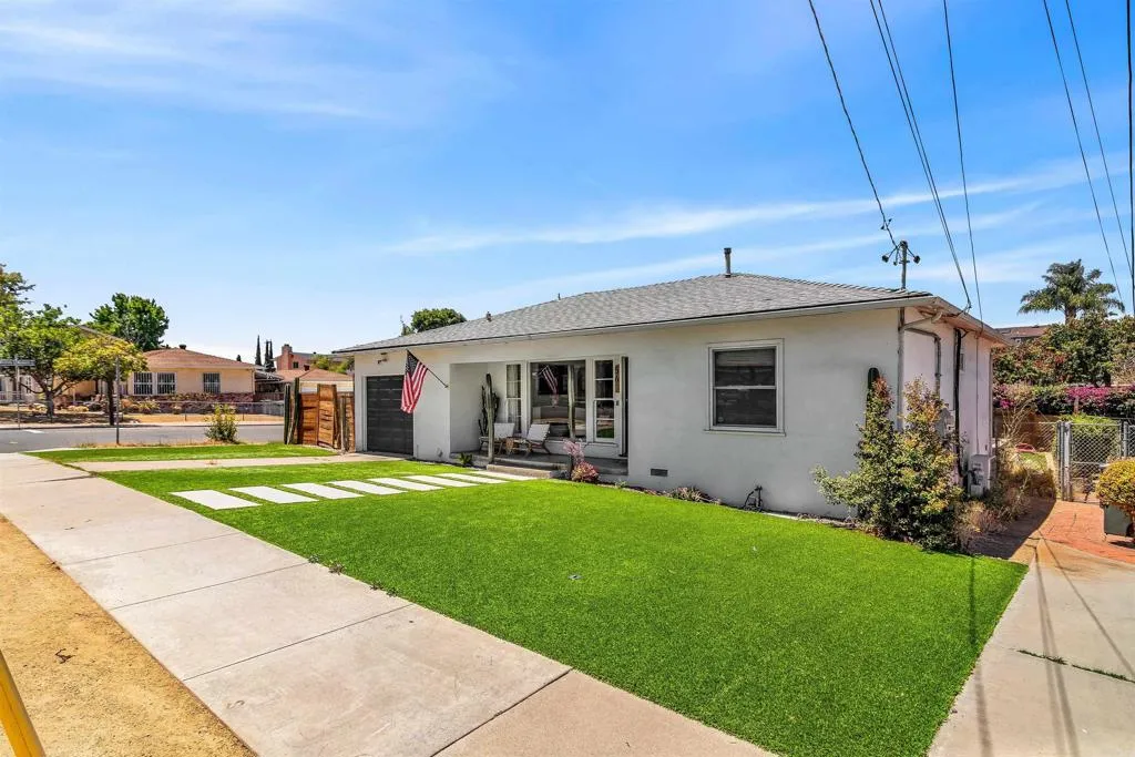 https://cdn.realtyfeed.com/cdn/127/306764084/3dad4302dd4247d25b5b2ff5337b74a7.webp