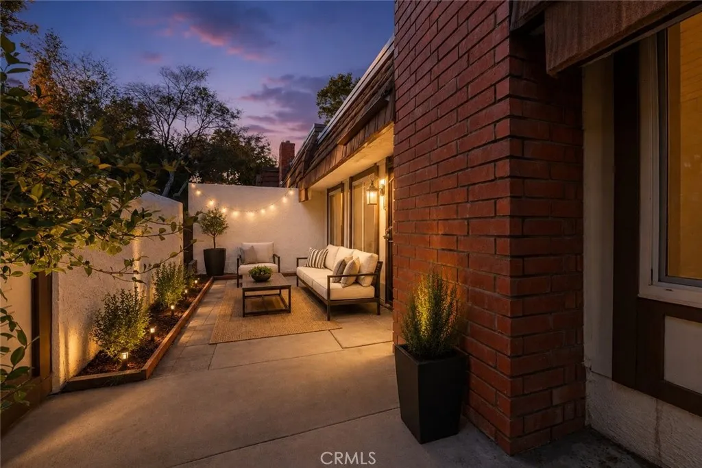 10055 Larwin 3