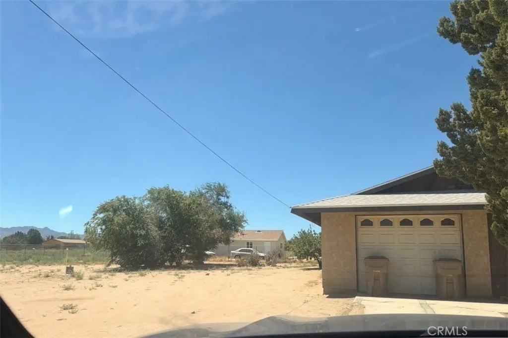 9387 8th Avenue, Hesperia, CA 92345 - Main photo, Hesperia, CA
