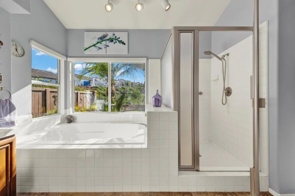 https://cdn.realtyfeed.com/cdn/127/306764175/fd0cb42b710878f0abec0e9fa57ede72.webp