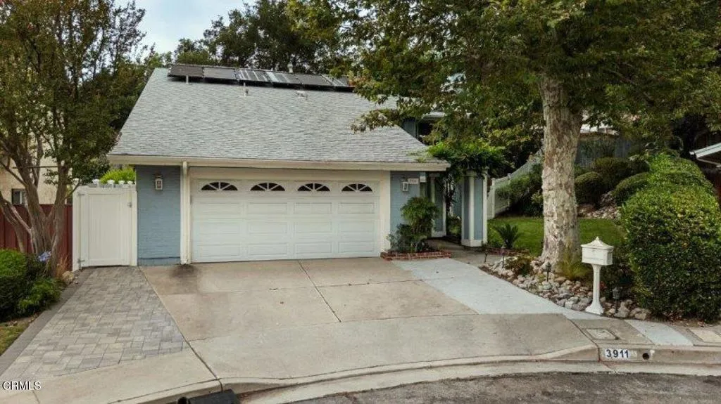 3911 Park Vista Place, La Crescenta, CA 91214 - Main photo, La Crescenta, CA