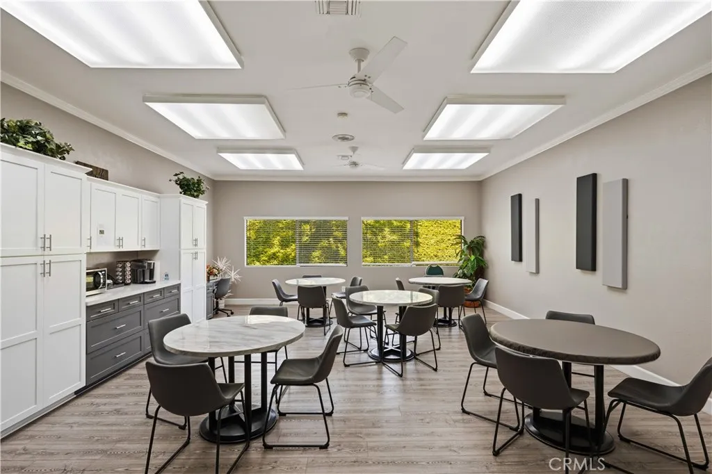https://cdn.realtyfeed.com/cdn/127/306764236/5a13010fc2784237fa857408592f3cd0.webp