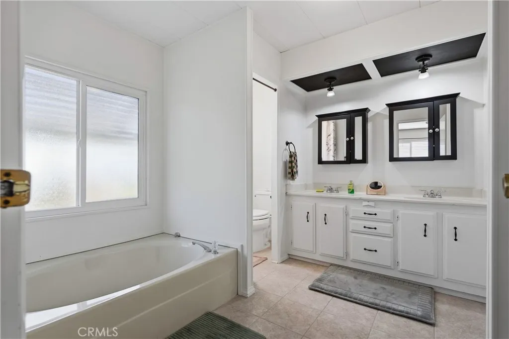 https://cdn.realtyfeed.com/cdn/127/306764236/6fc24a4af81cad6bd9e15603e98e1c1e.webp