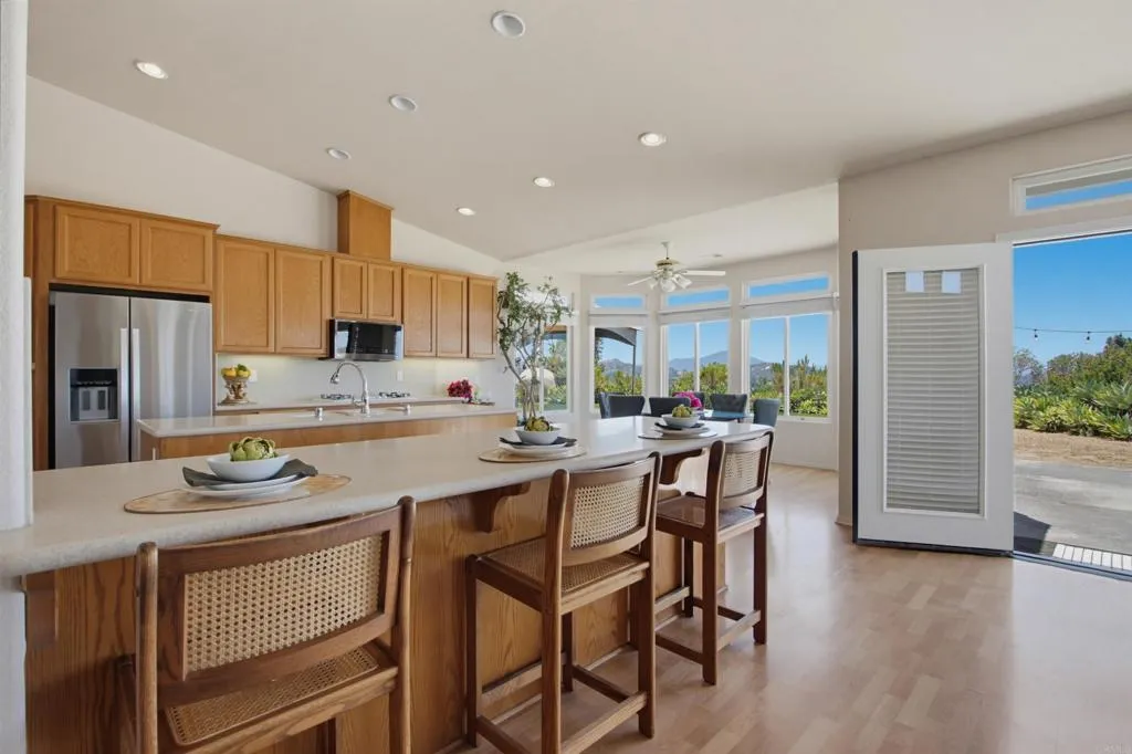 https://cdn.realtyfeed.com/cdn/127/306764239/25c29c2b3d15a9ee3cc22360c4fce328.webp