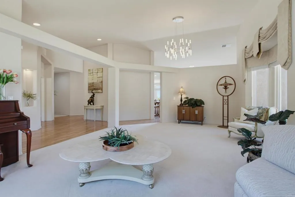 https://cdn.realtyfeed.com/cdn/127/306764239/4e8931b24244fe8bfdb9fe03c199b29e.webp