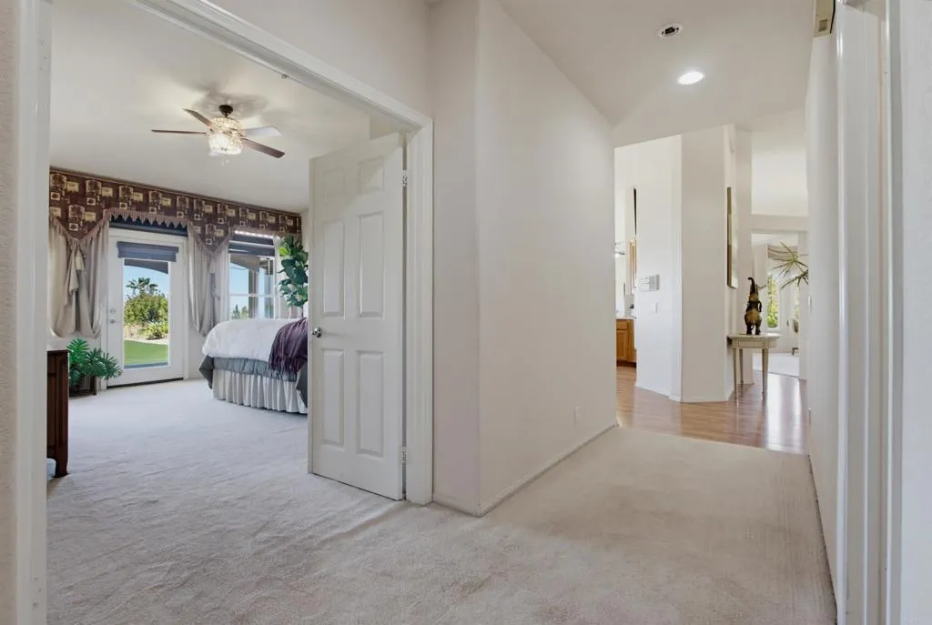 https://cdn.realtyfeed.com/cdn/127/306764239/d1ceda146d3e3605610a10e1d03ed333.webp
