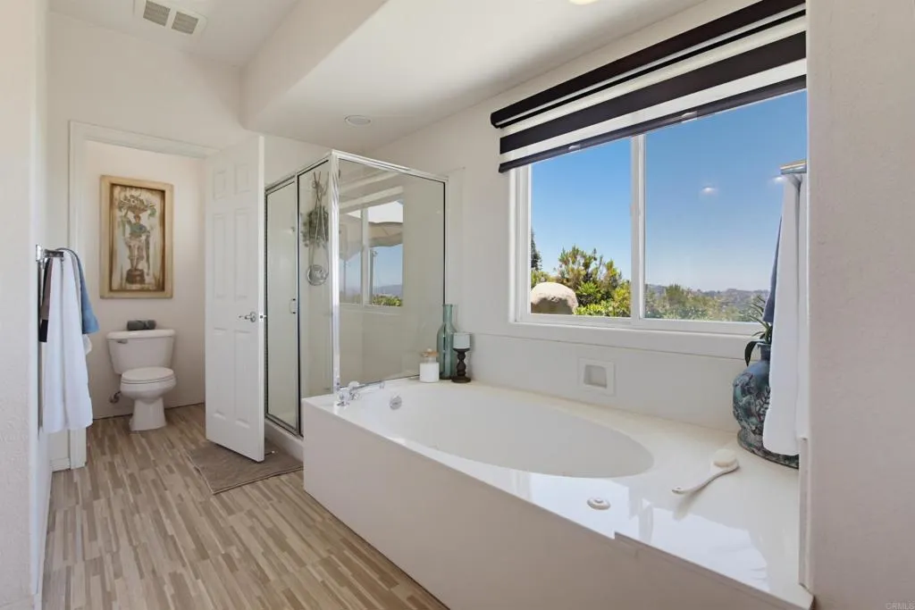 https://cdn.realtyfeed.com/cdn/127/306764239/ec56b4422f4ad6d2949a697492c2a4c0.webp