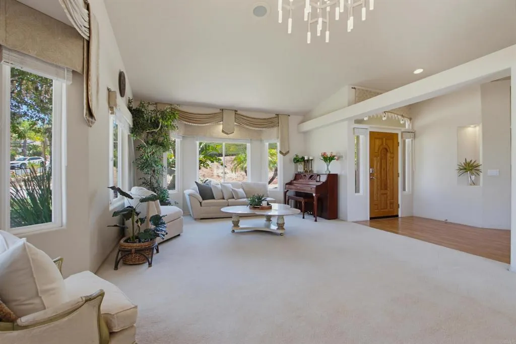 https://cdn.realtyfeed.com/cdn/127/306764239/feec724776317ec60564cabbcec1f6a4.webp