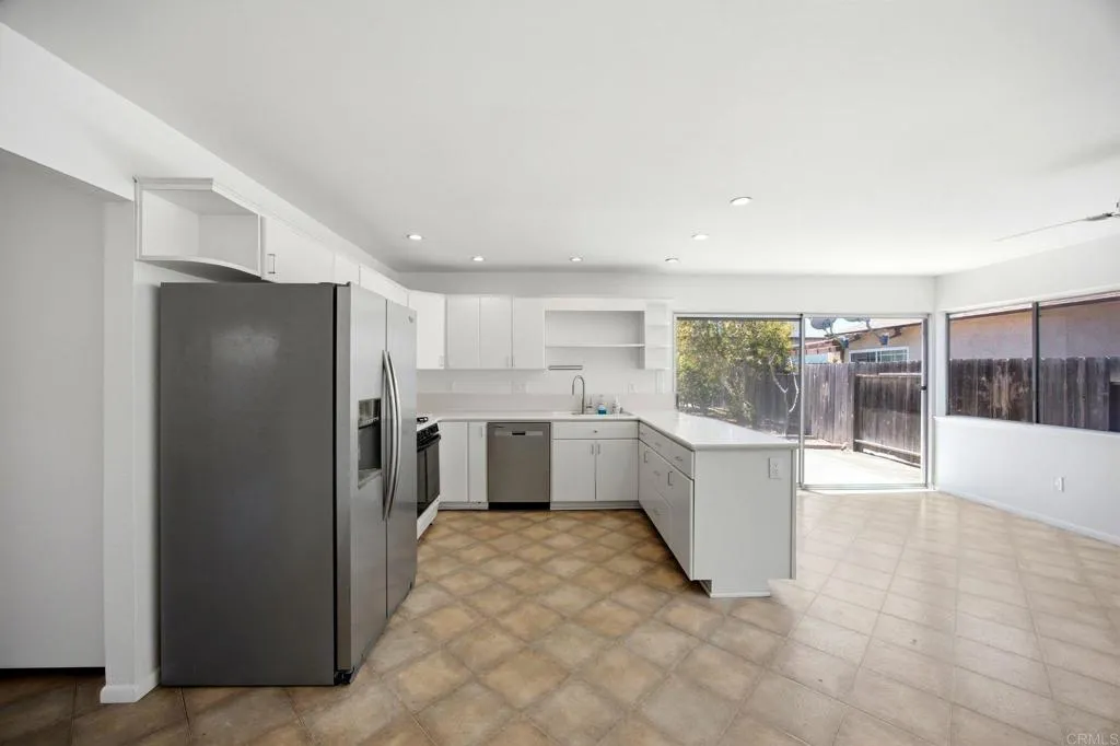 https://cdn.realtyfeed.com/cdn/127/306764261/2744344b3070f869af36e9583b593a63.webp