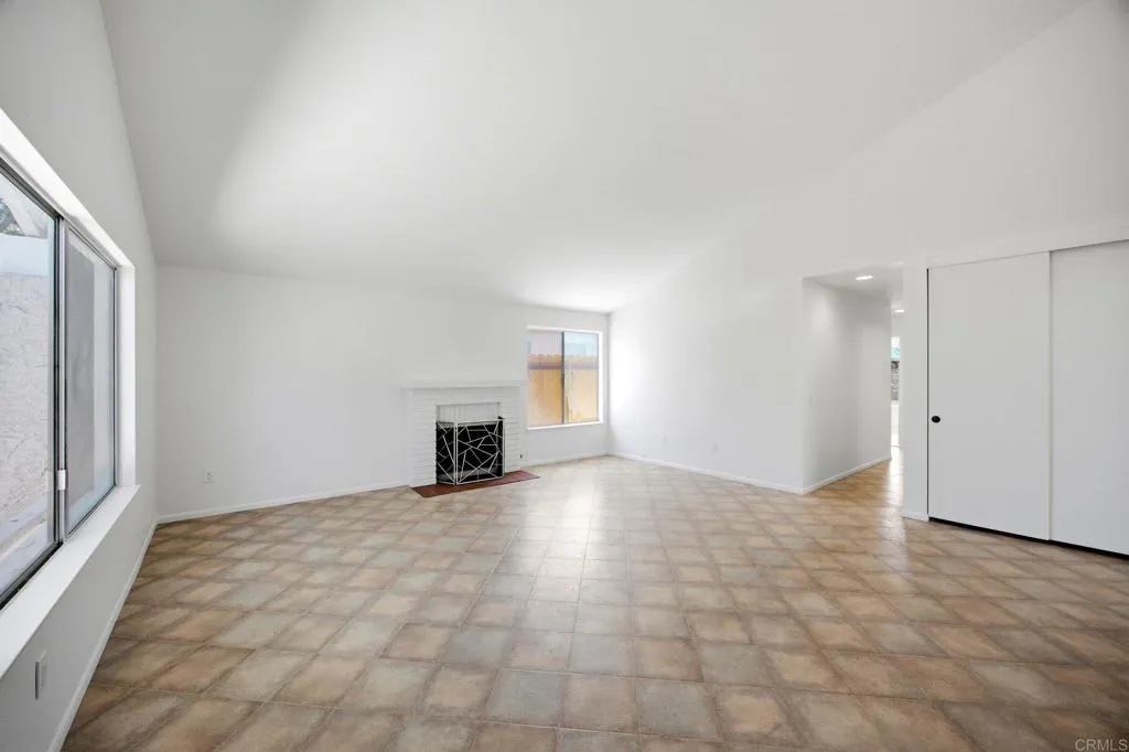 https://cdn.realtyfeed.com/cdn/127/306764261/8073ea26f96982a6dafebcf22ac449c3.webp