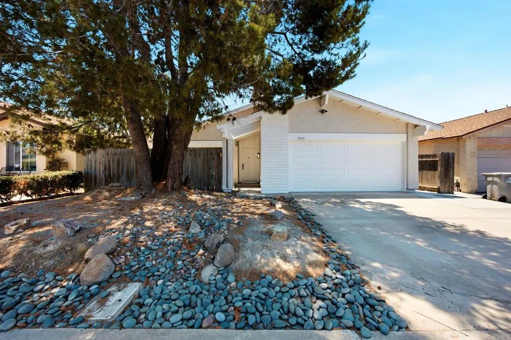 https://cdn.realtyfeed.com/cdn/127/306764261/a261676c1de8748074b38f63f2bdfe79.webp