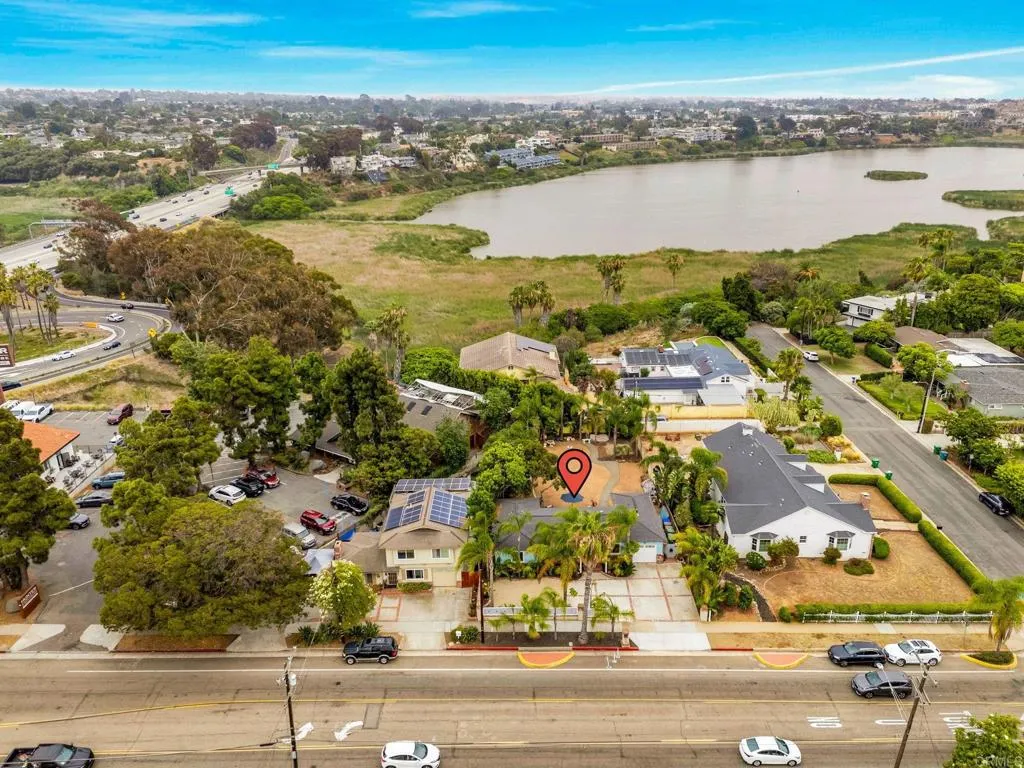 https://cdn.realtyfeed.com/cdn/127/306764268/185ad5133ba82d182dacd8f6ee0fd61b.webp