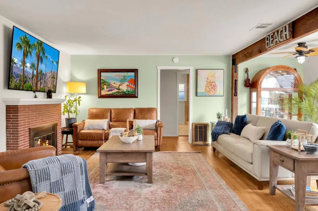 https://cdn.realtyfeed.com/cdn/127/306764268/5a38c92a8600ca2f41a227494e10dcc9.webp