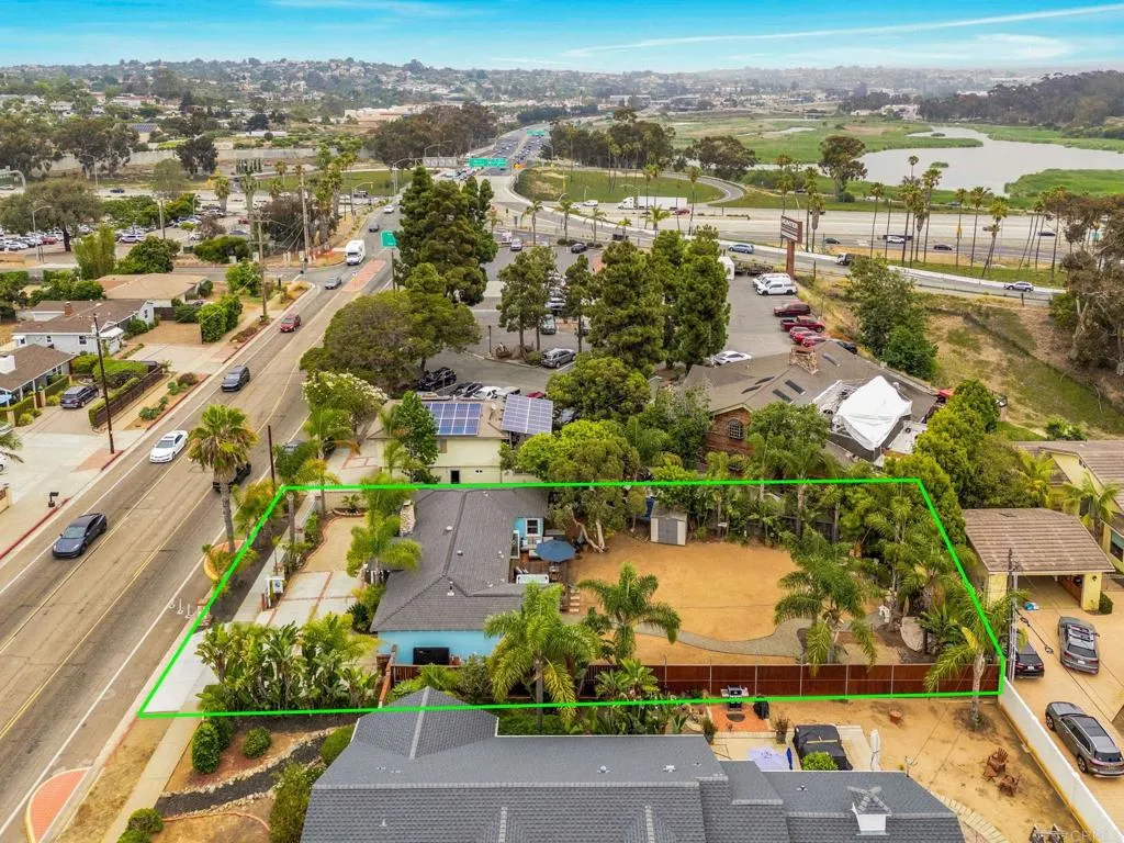 https://cdn.realtyfeed.com/cdn/127/306764268/ec847a6a4533efe9105f78decbc039d1.webp