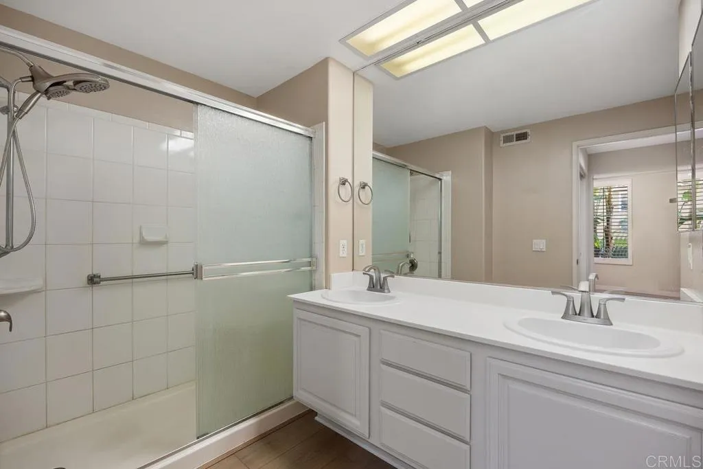 https://cdn.realtyfeed.com/cdn/127/306764275/095d90f03777ce27b494499ff5acc01c.webp